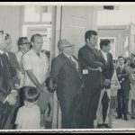 Presidente da Carpe, Prof. Públio Mourão, Deputado Cintra, Prefeito de Brasópolis José Fernandes dos Reis e Monsenhor Noronha, abençoando a solenidade de inauguração da reforma feita no prédio do Grupo Escolar Coronel Francisco Braz – Brasópolis – 1967.